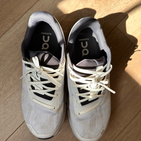 EUC on running Cloudgo Sneakers in White|Glacier - Picture 11 of 13